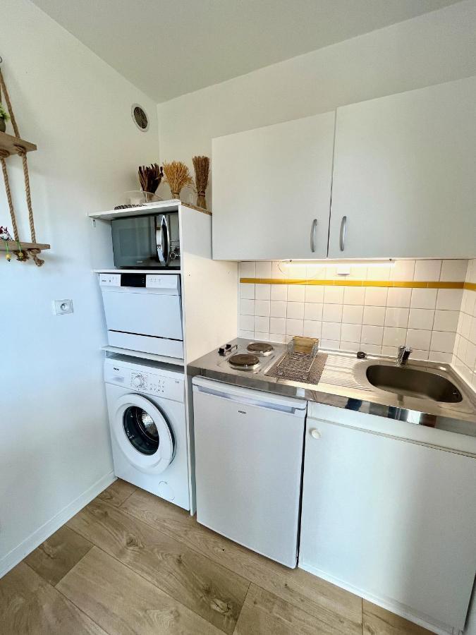 Salm, Coquet Studio Avec Balcon Ouistreham Exterior photo